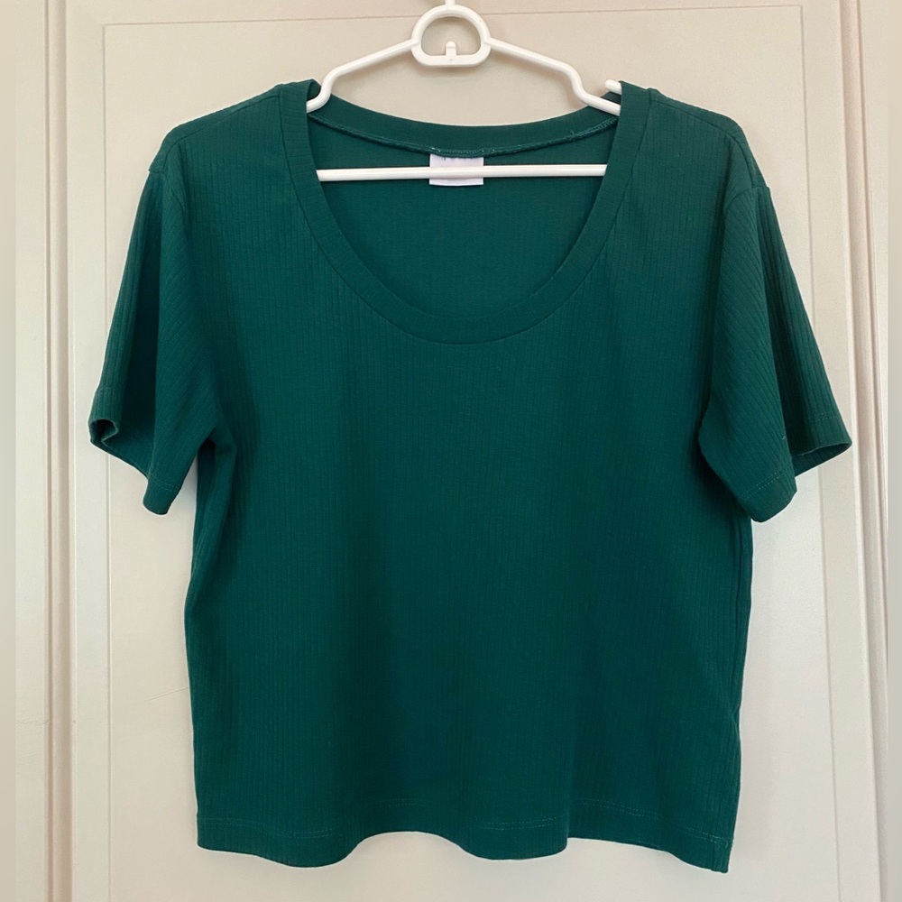 Green ribbed top
